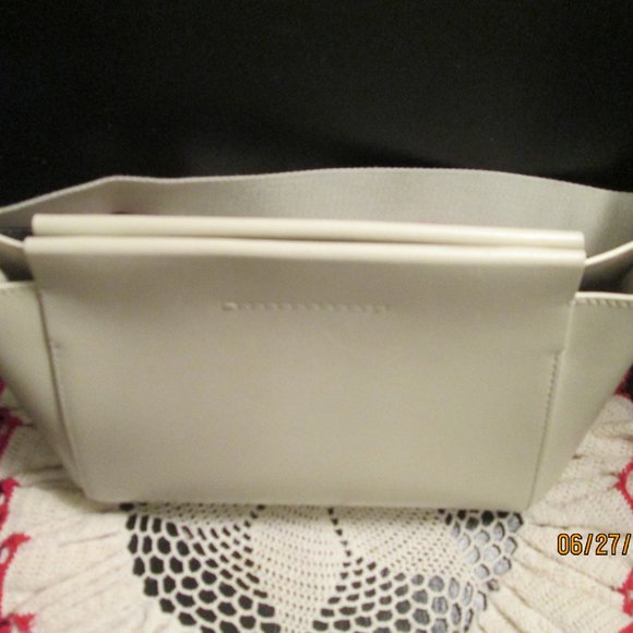 Everlane Mini Form Crossbody Bag New Bone Color - Picture 3 of 10